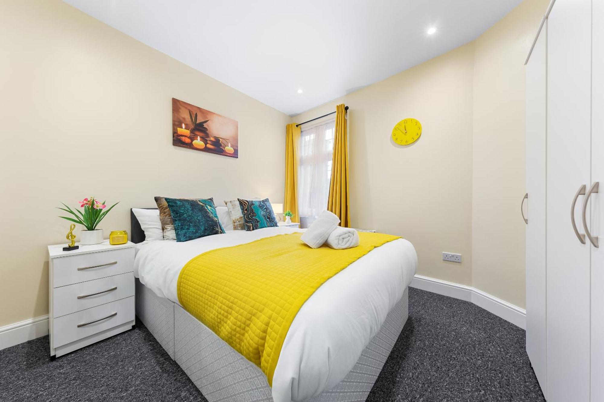 Elegant 2Br London Hideaway- King Bed, Sleeps 6 - Parking- Instant Book- 20 Percent Off Limited Time! Barnet Exterior foto